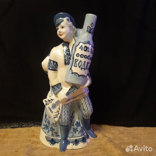 Глиняный кувшин