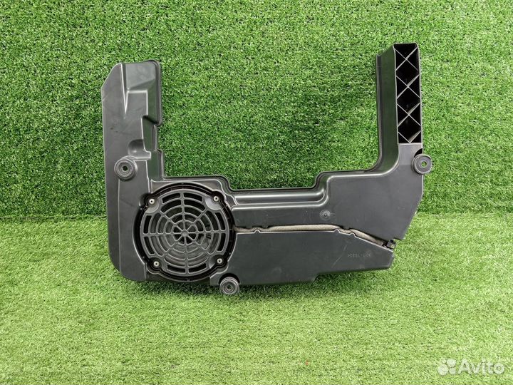 Сабвуфер Bank & Olufsen Audi A4 B8 8K