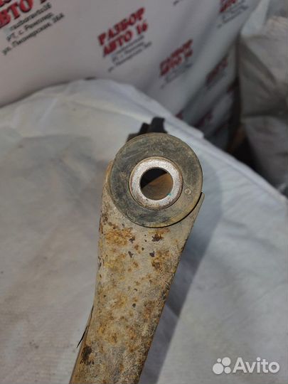 Передний правый рычаг Hyundai Solaris 2012