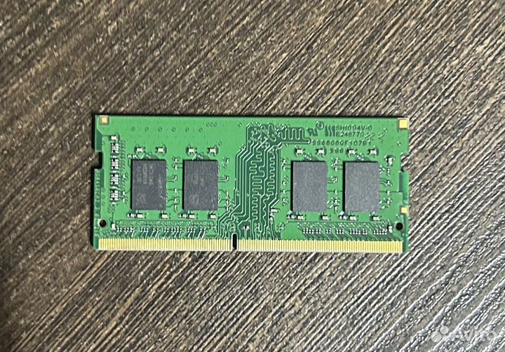 Продам оперативную память so-dimm ddr4 8 гб