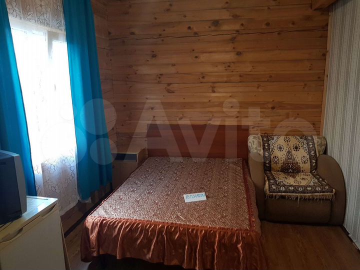 Комната 20 м² в 4-к., 2/2 эт.