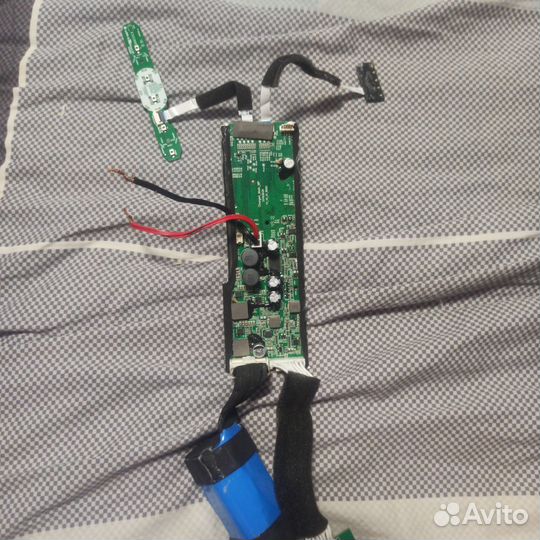 Плата от колонки JBL-charge 4