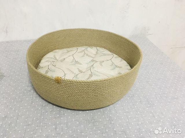 Лежанка для кошек и собак