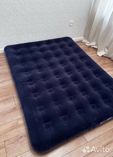 Надувной матрас 137х191х22см