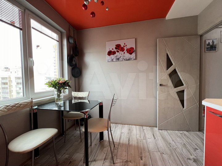 2-к. квартира, 52 м², 8/9 эт.