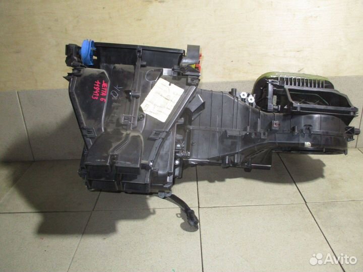 Корпус отопителя VW Jetta 6 (1B)