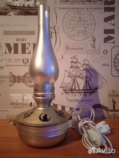 Лампа настольная