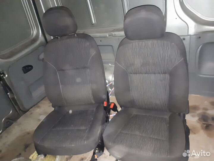 Сидения на Опель Астра J