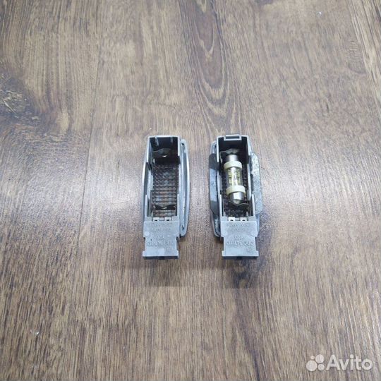 Плафон подсветки салона Volkswagen Passat B5