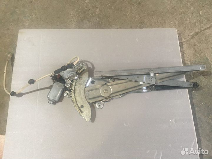 Стеклоподъемный механизм Toyota Hilux Surf 1996