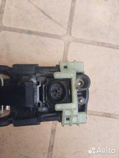 Ручка передняя левая в сборе на mercedes w210