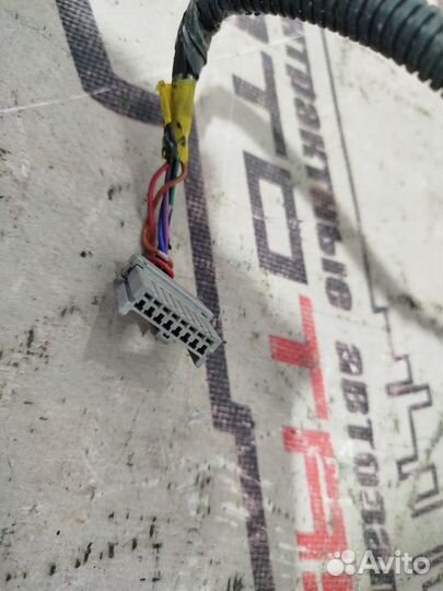 Зеркало nissan serena PC24 PNC24 RC24 TC24 TNC24 VC24 VNC24 5 контактов правое 963014N506 серебро, K