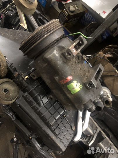 Компрессор кондиционера 1.8 1.8т passat b5 a4b5