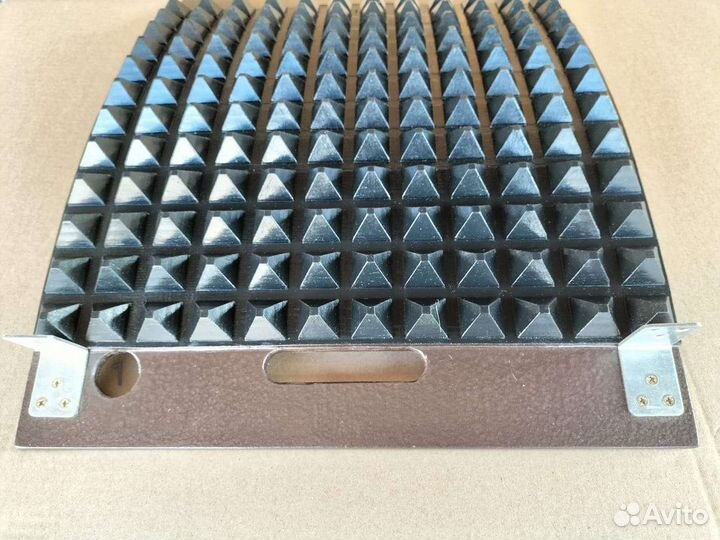 Пресс-маркер на кассеты для рассады 144