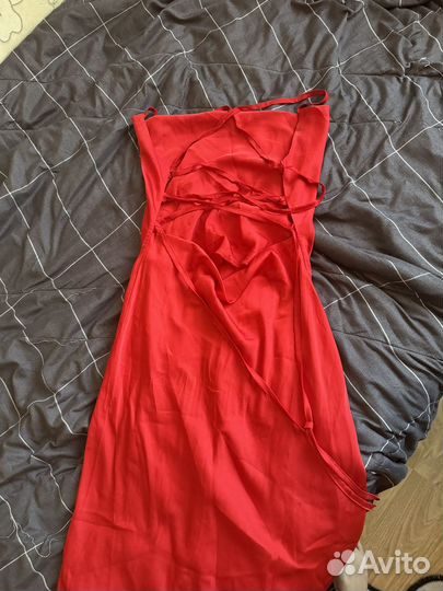 Платье вечернее с открытой спиной