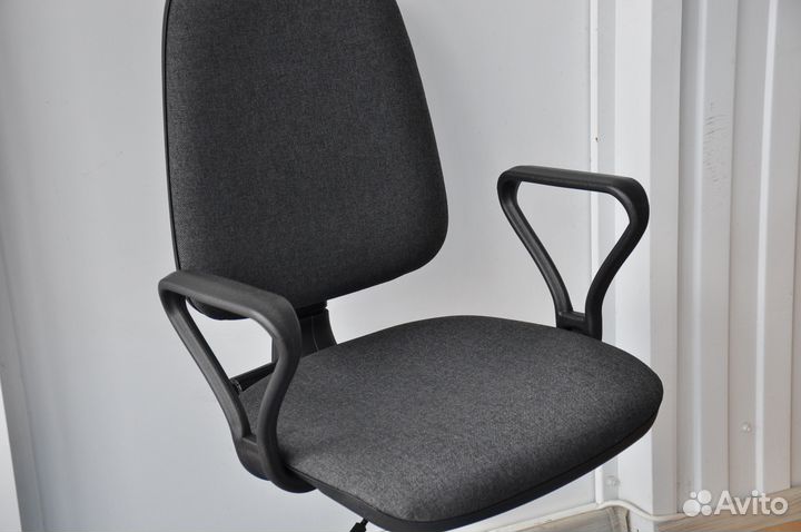 Компьютерное кресло офисное 