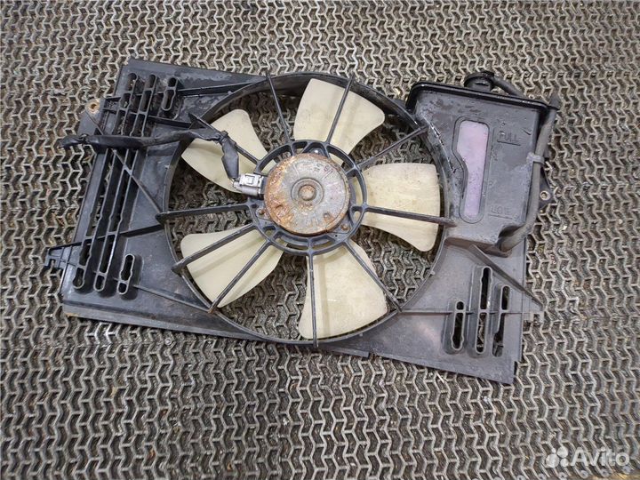Вентилятор радиатора Toyota Corolla Verso, 2003