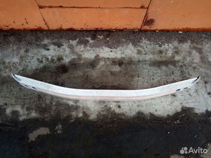 Lexus NX усилитель бампера