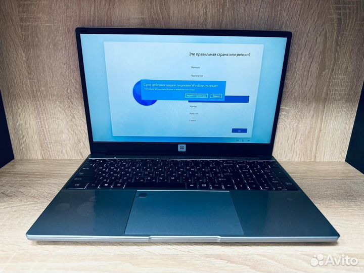 Ноутбук 15.6 Windows