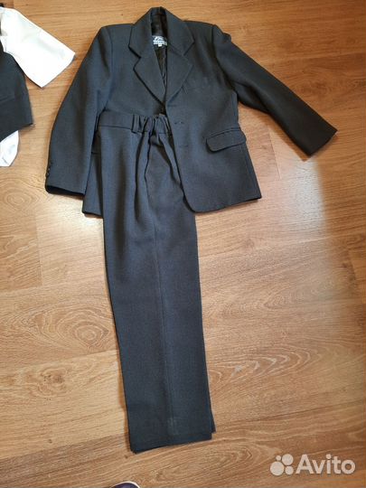 Школьный костюм для мальчика серый 140