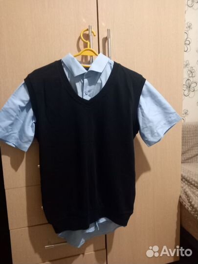 Жилетка для мальчика новая+ сорочка