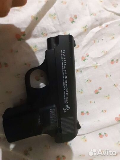 Игрушечный пистолет