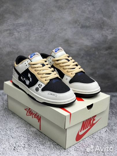 Кроссовки Nike SB Dunk Low x Stussy