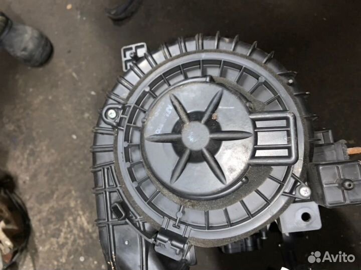 Моторчик печки Suzuki Sx4 2010