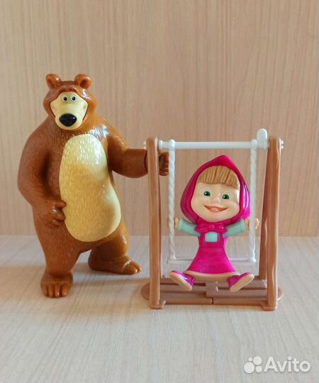 Киндер Макси Маша и Медведь