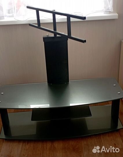 Тумба стеклянная под тв