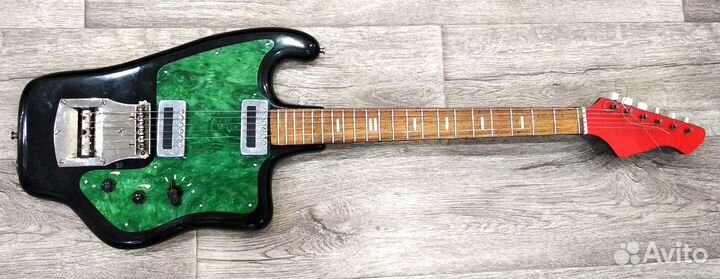 Электрогитара 