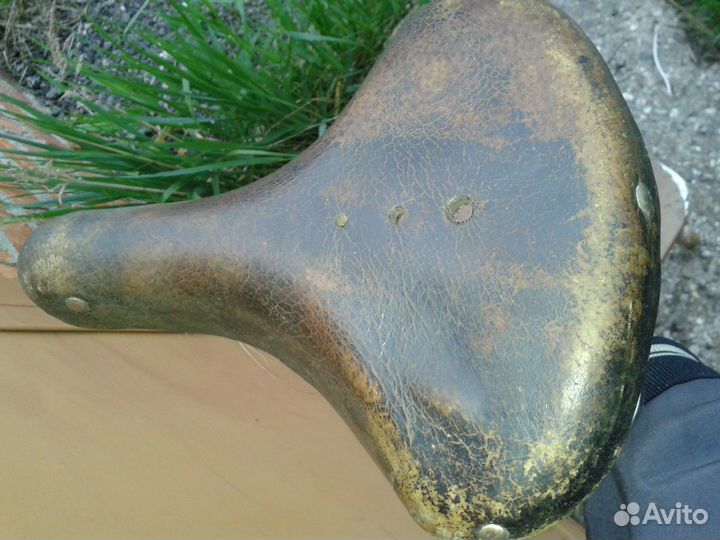 Сиденье к дорожному велосипеду