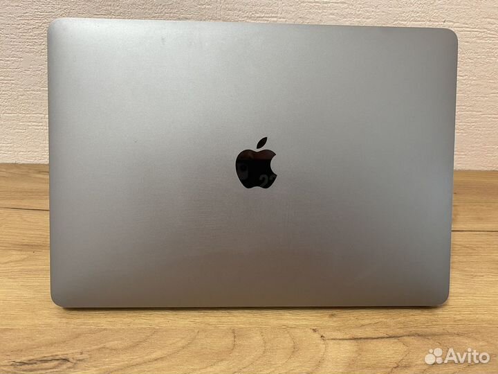 Apple MacBook Pro 13 inch 2018 touch bar