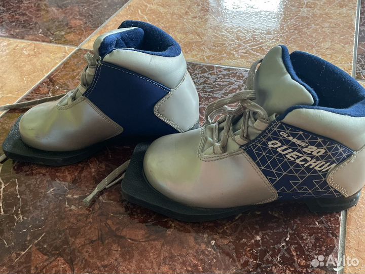 Лыжные ботинки