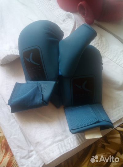 Перчатки для единоборств