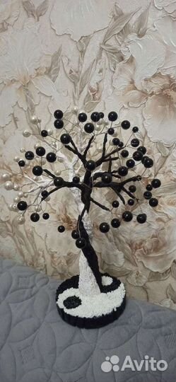 Дерево из бисера инь-ян
