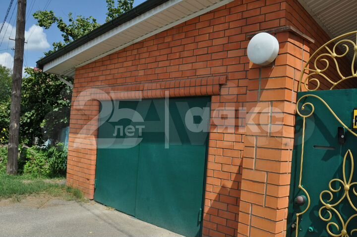 Дом 200 м² на участке 12 сот.