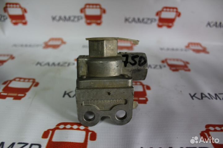 Двухмагистральный клапан Камаз