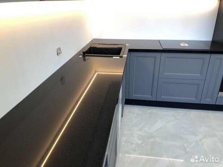 Столешница на кухню из кварцевого агломерата