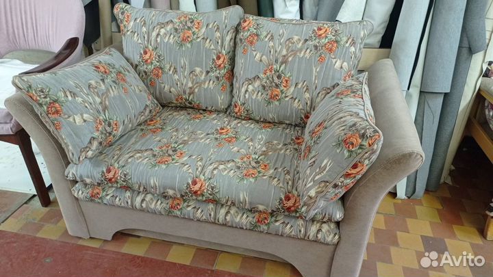 Перетяжка мягкой мебели