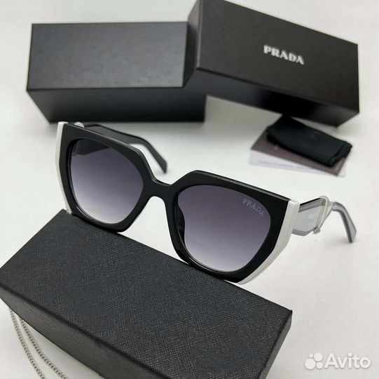 Солнцезащитные очки женские prada