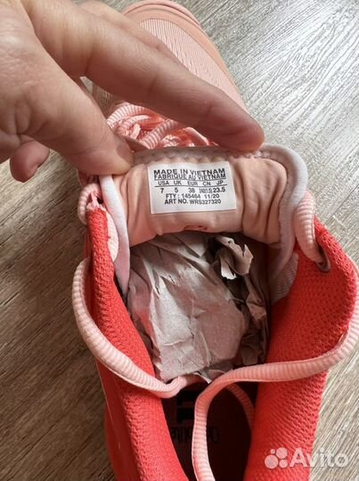 Кроссовки для тенниса женские