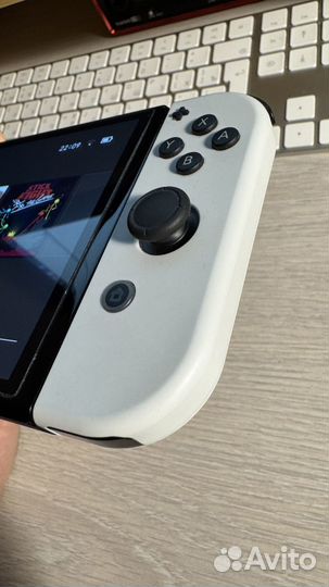 Nintendo Switch oled 64GB Белая