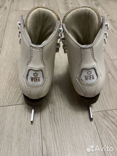 Коньки для фигурного катания wifa 27 р, костюм