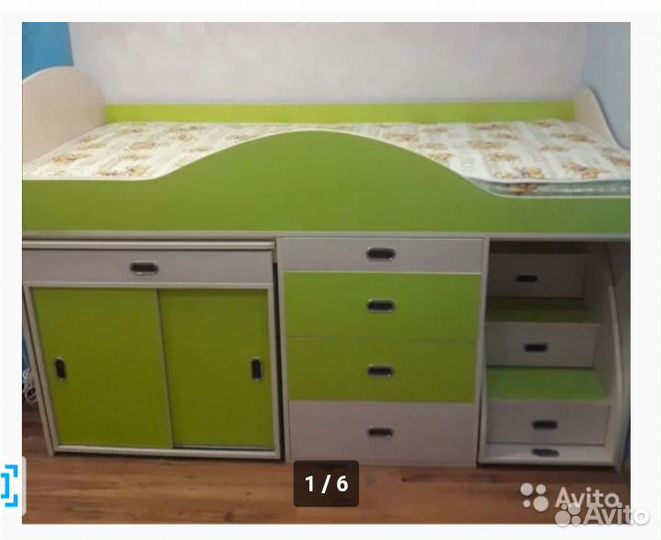 Детская кровать с ящиками и рабочей зоной