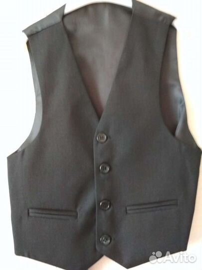 Школьный костюм на мальчика 6-7 лет