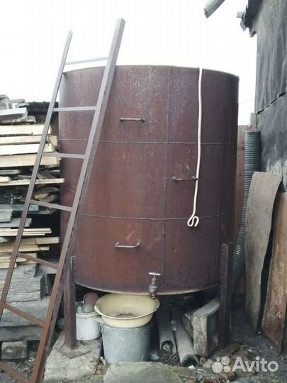 Бак для воды на дачу