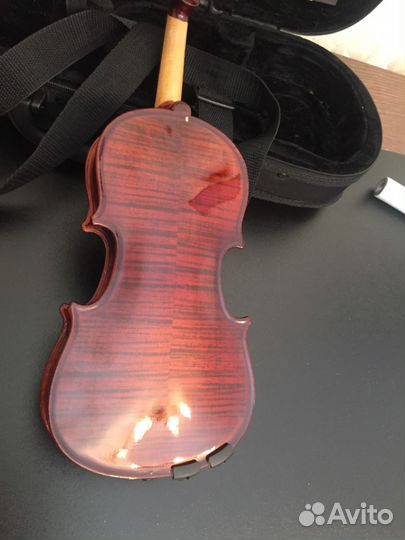 Скрипка 1/8 со смычком и футляром