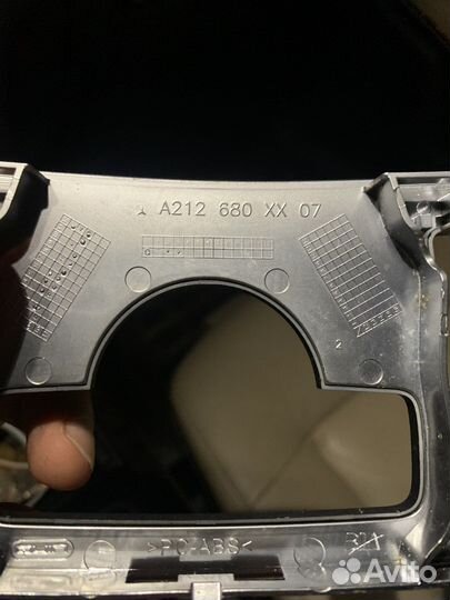 Планка на центральной консоли w212