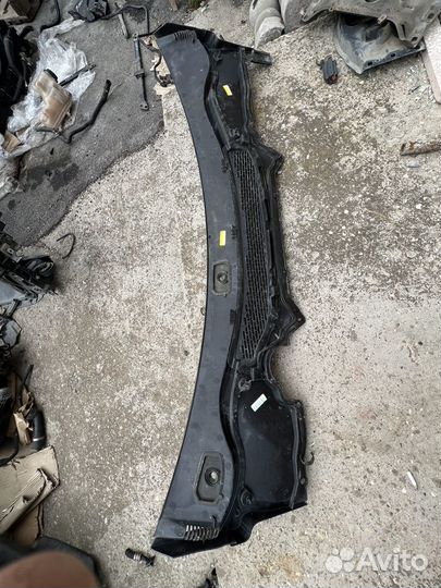 Водосток лобового стекла (жабо) Range Rover L405